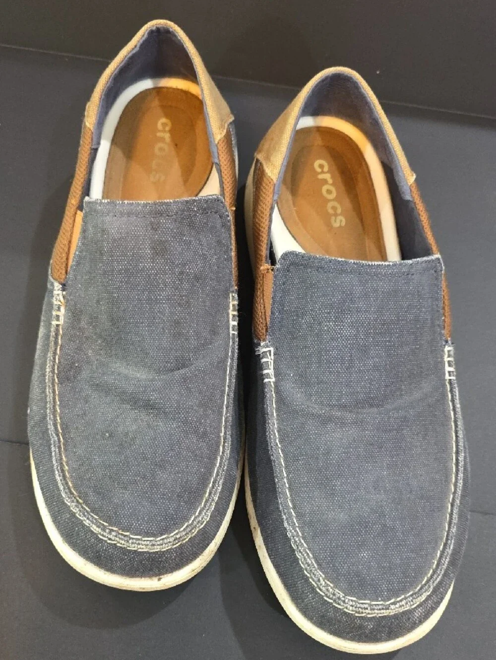 CROCS Santa Cruz 2 Men's Slip-On Loafers in Gray and Brown Size 13
